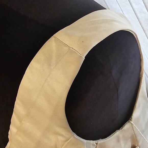 Catherine Regehr Ivory Wedding Dress M/8 - Picture 7 of 12